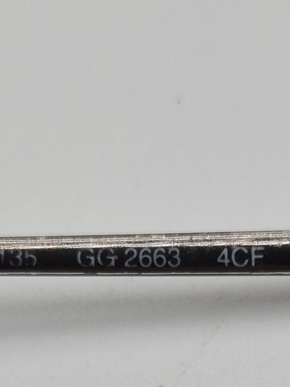Gucci slim oval